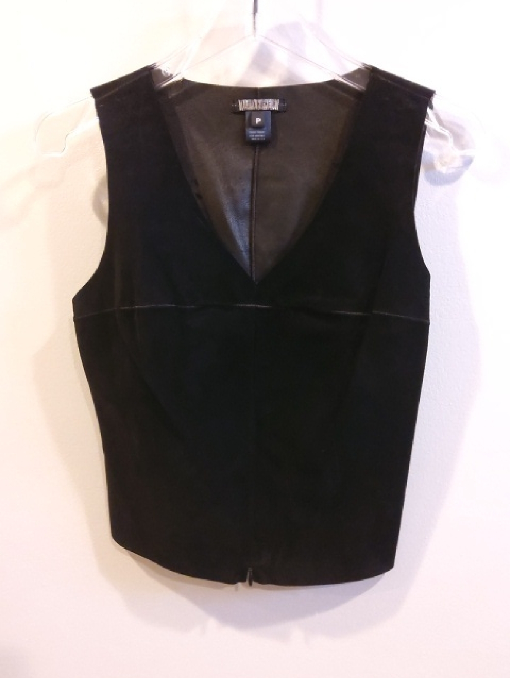 ROZAE NICHOLS💥Nwot💥Black V-Neck Suede Sleeveless Zippered Top